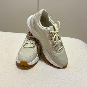 Zara Quilted Running shoes. Size 7.5